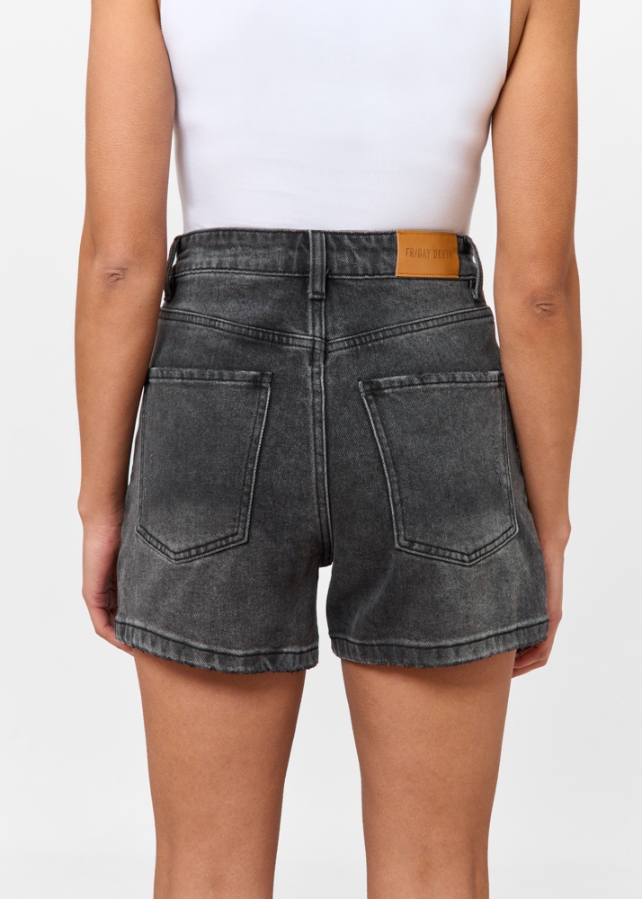 Relaxed short