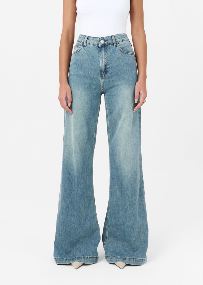 Wide flared jeans
