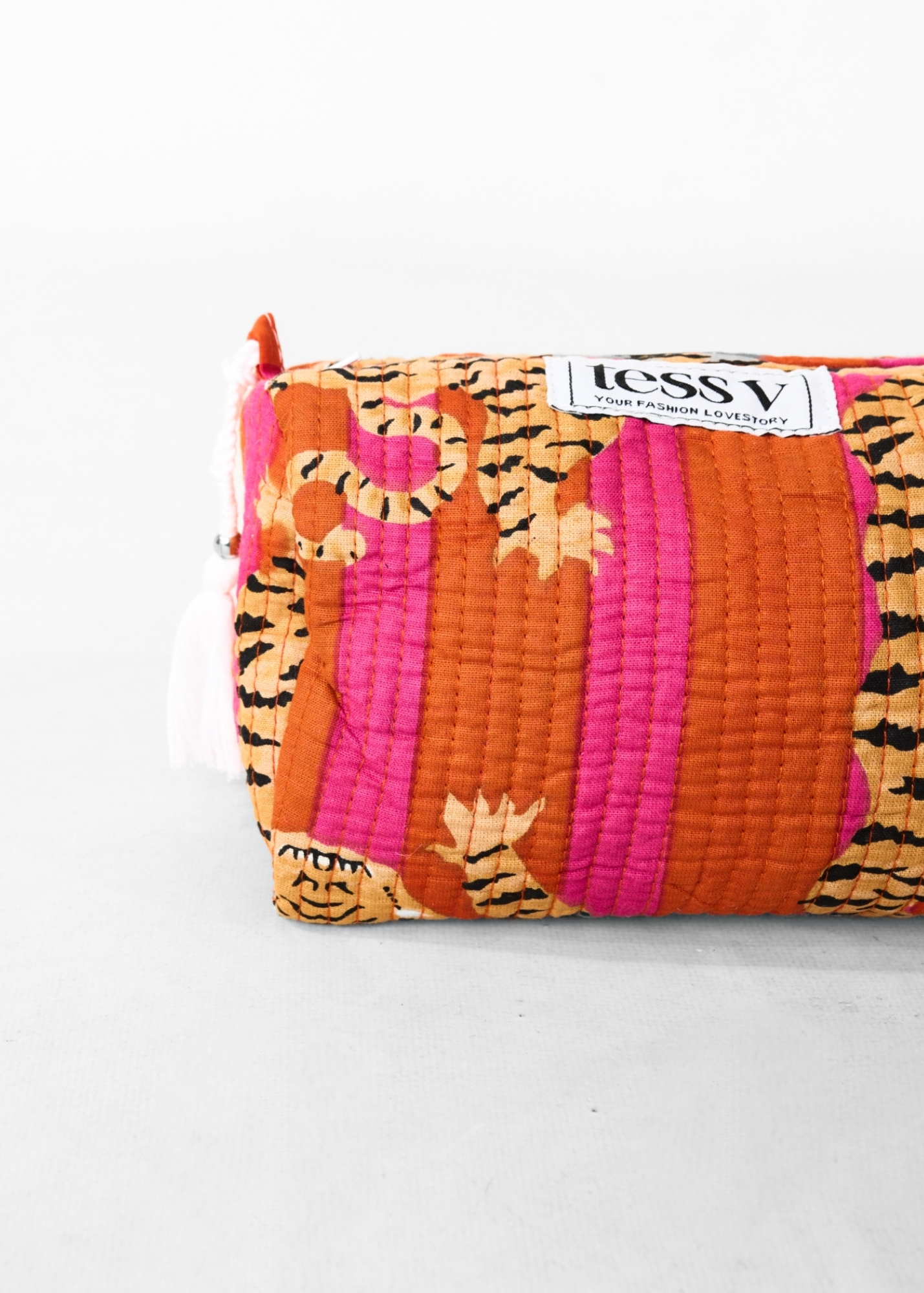 Amy toilettas medium