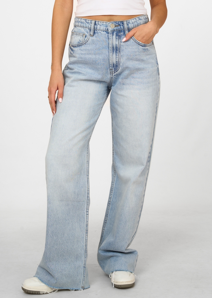Straight leg vintage jeans