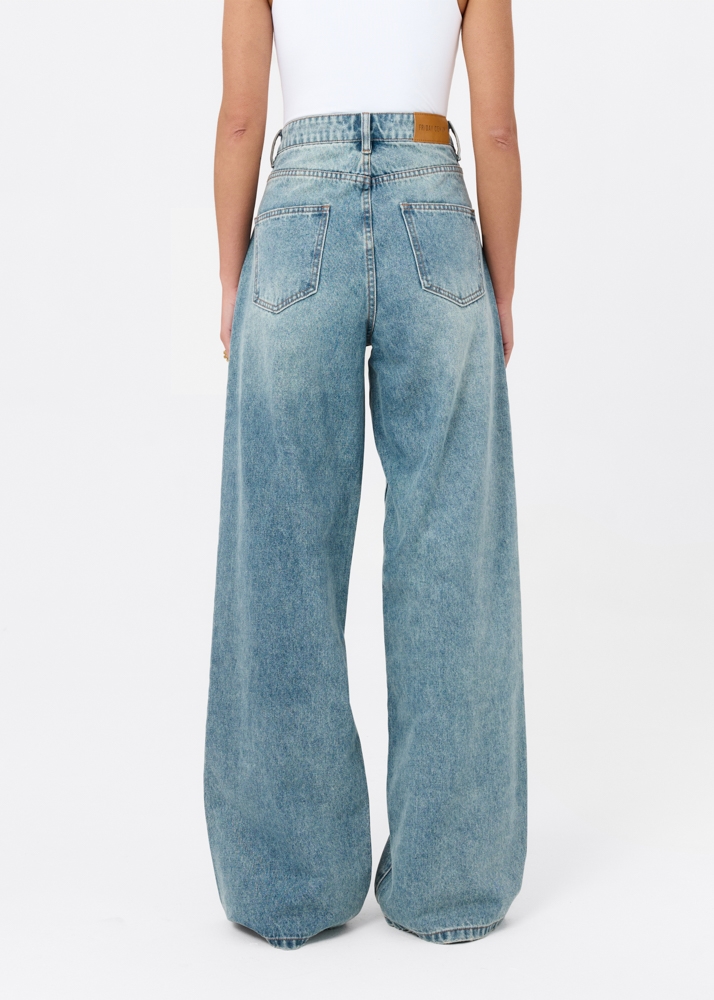 Wide leg classic jeans