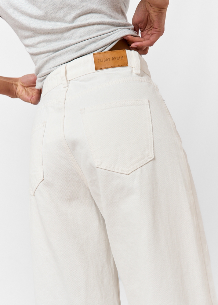Wide leg classic jeans