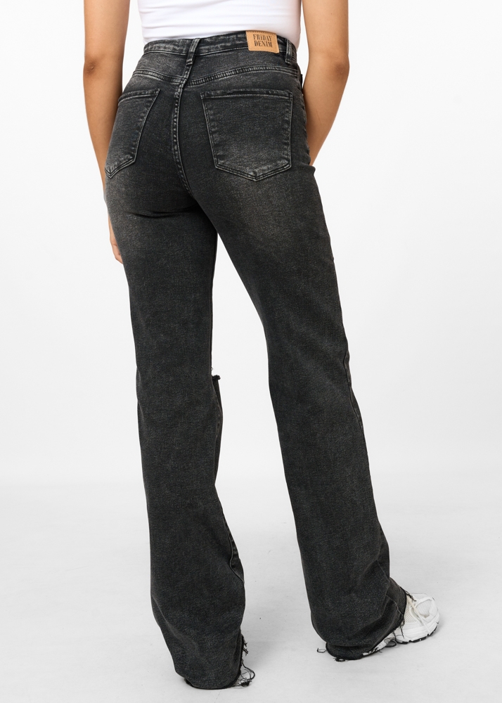 Straight leg destroyed stretch jeans