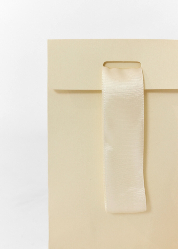 Flapbox klein creme 18 x 9,5 cm