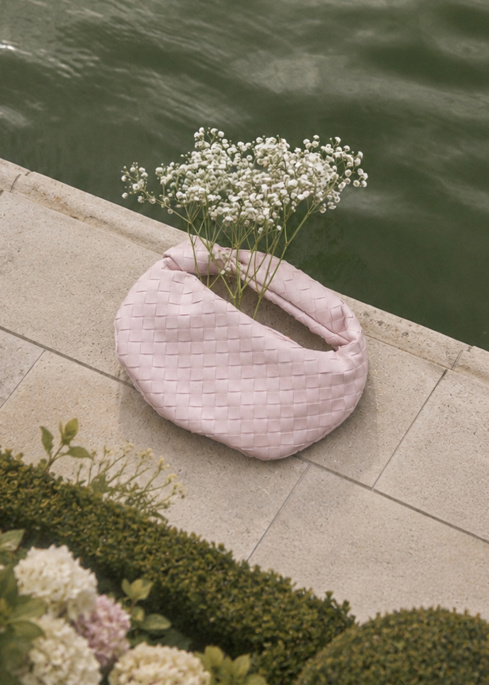 Claire tas
