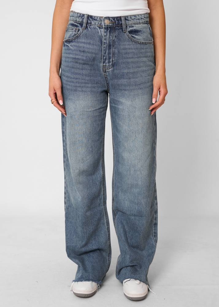 Straight leg vintage jeans