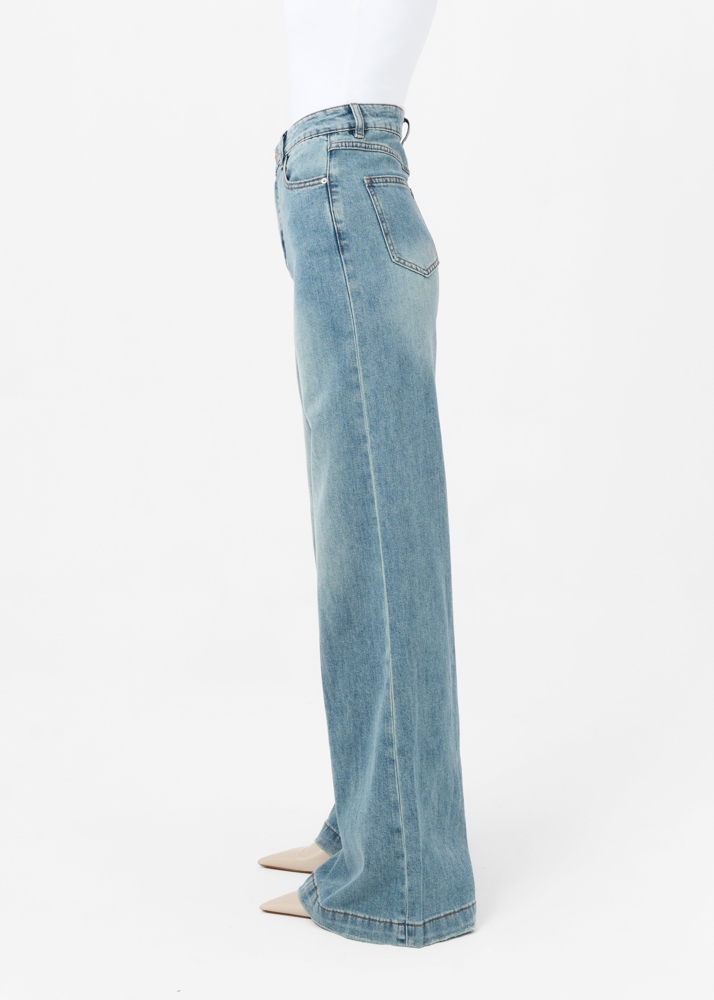 Wide flared jeans