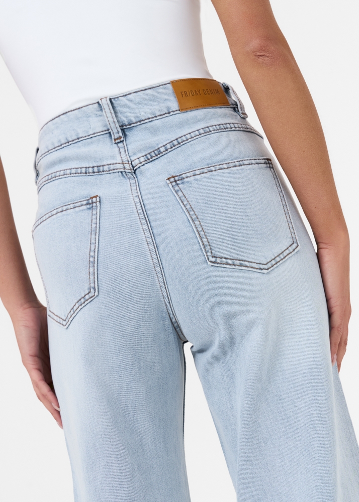 Wide flared jeans