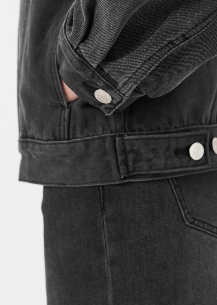 Boxy denim jacket