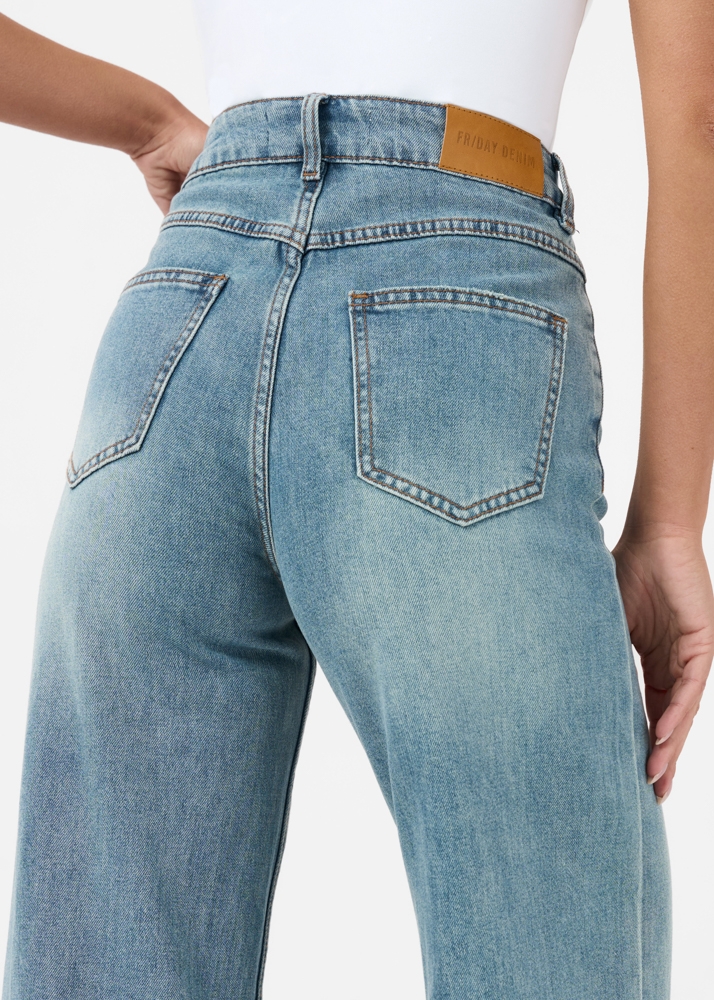 Wide flared jeans