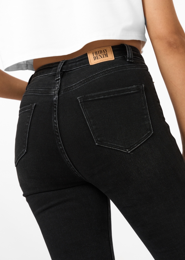 Skinny jeans destroyed