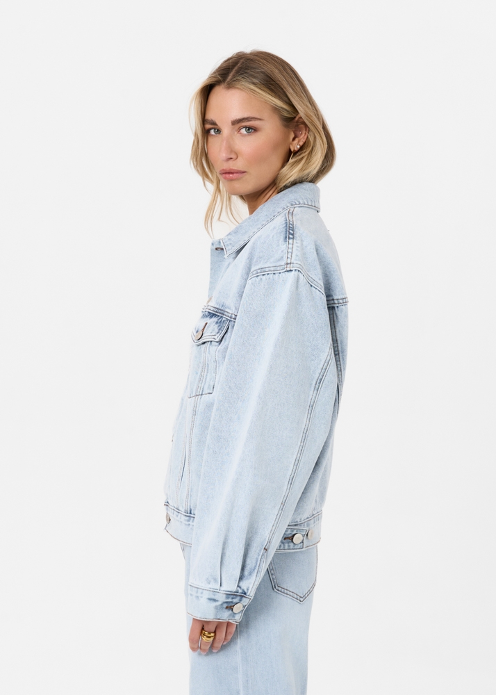 Boxy denim jacket