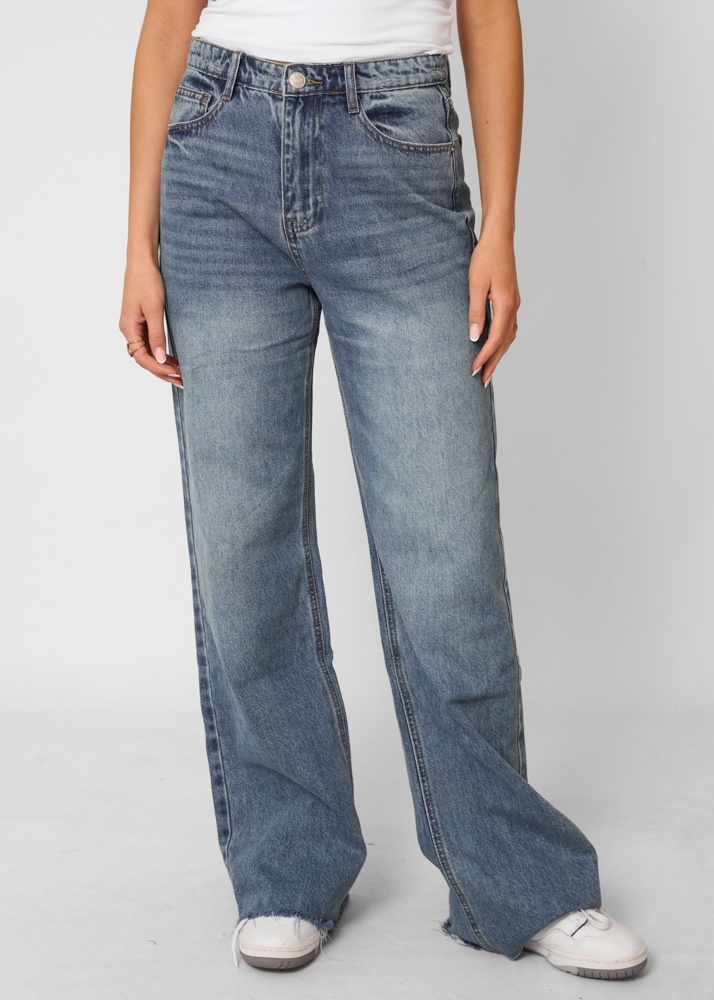 Straight leg vintage jeans