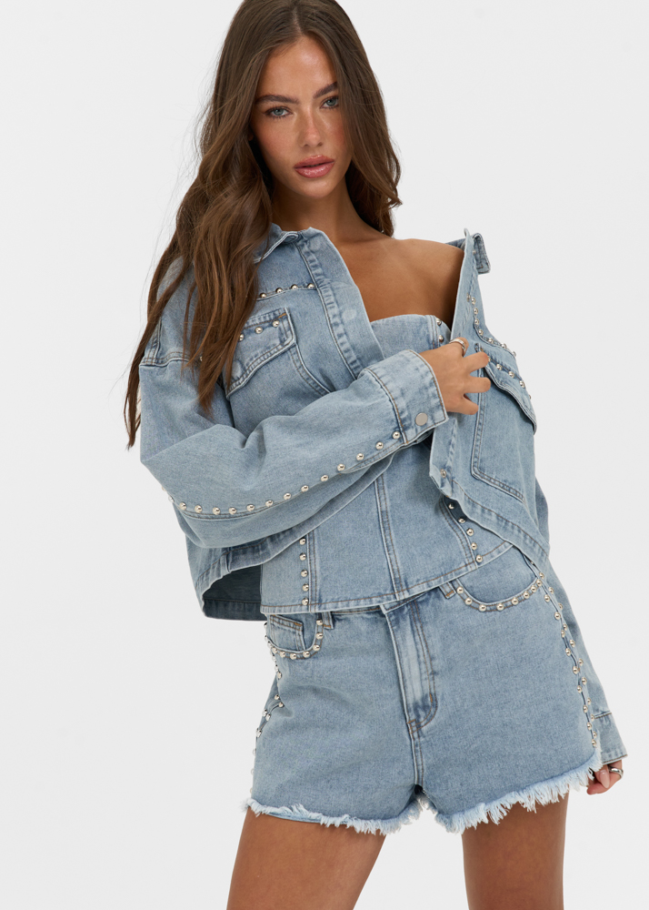 Luca stud short